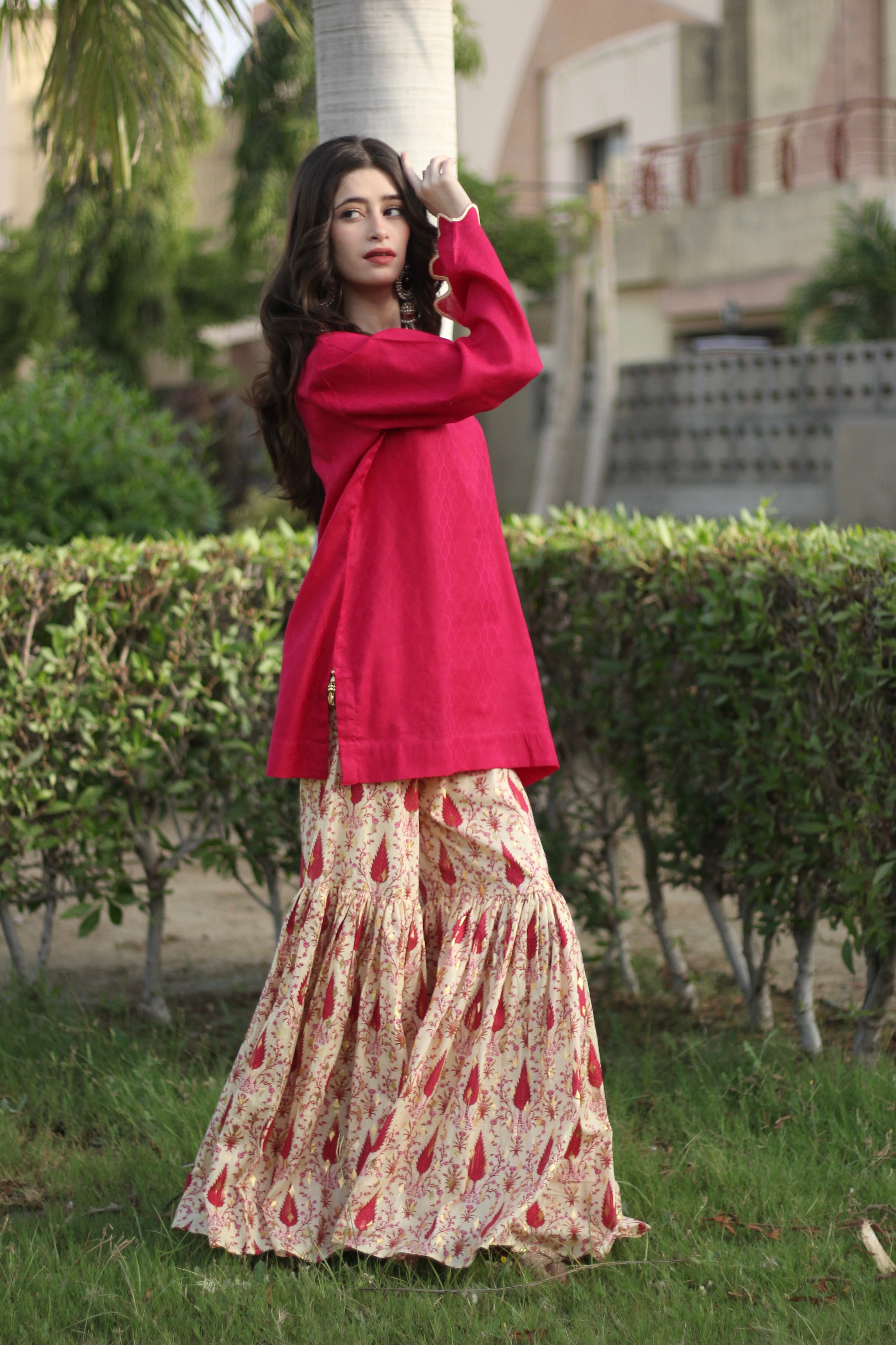 Rani Noor Garara Set