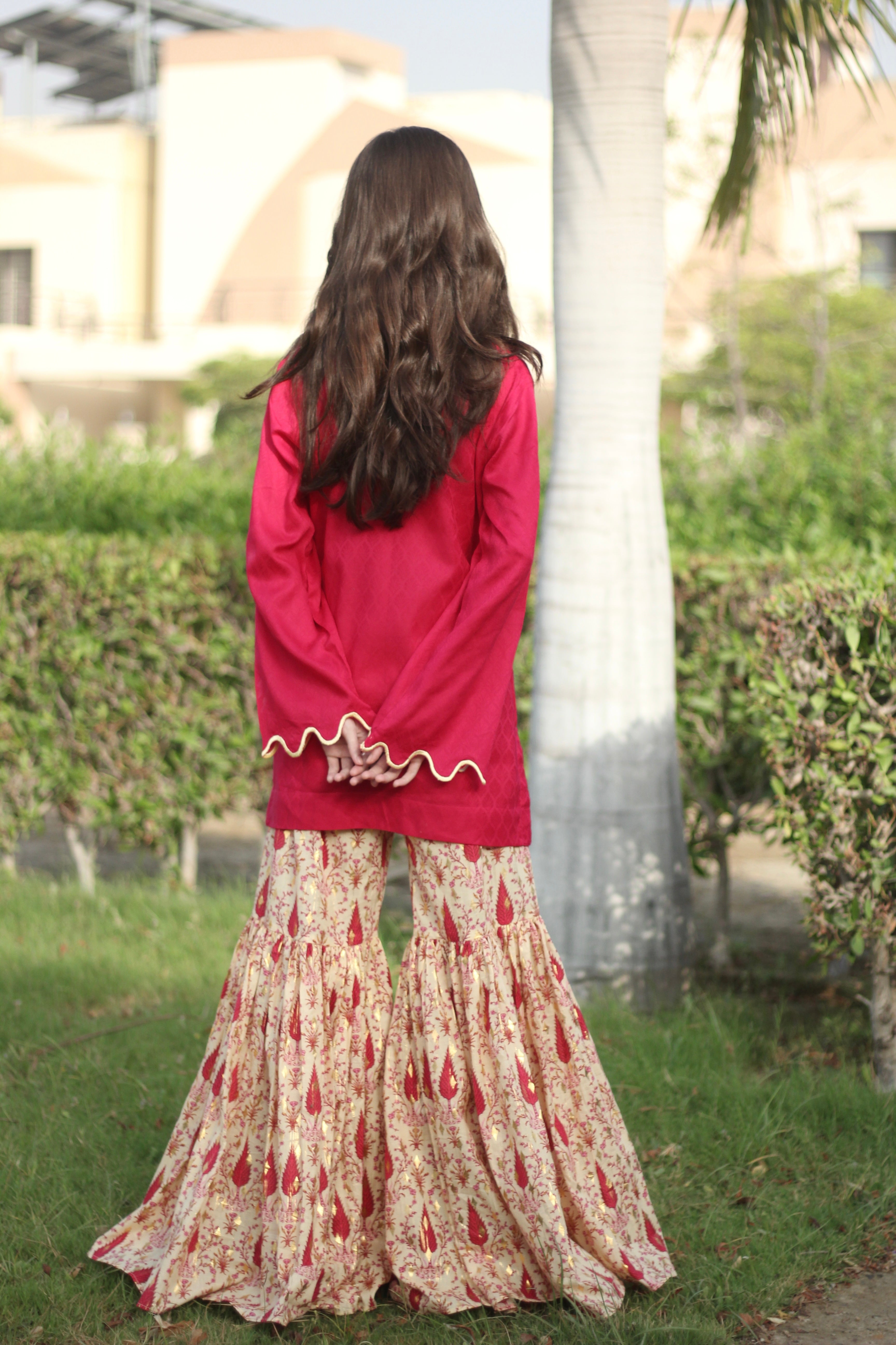 Rani Noor Garara Set
